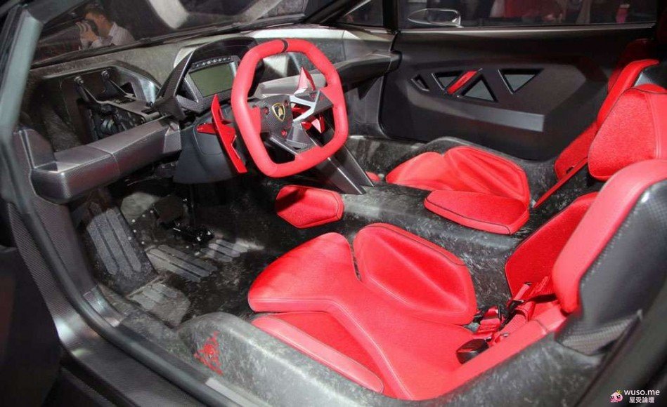 Lamborghini-Sesto-Elemento-interior-NCI.jpg