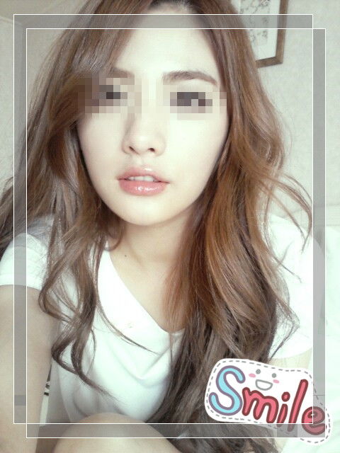 nana-white-tee-selca_副本.jpg