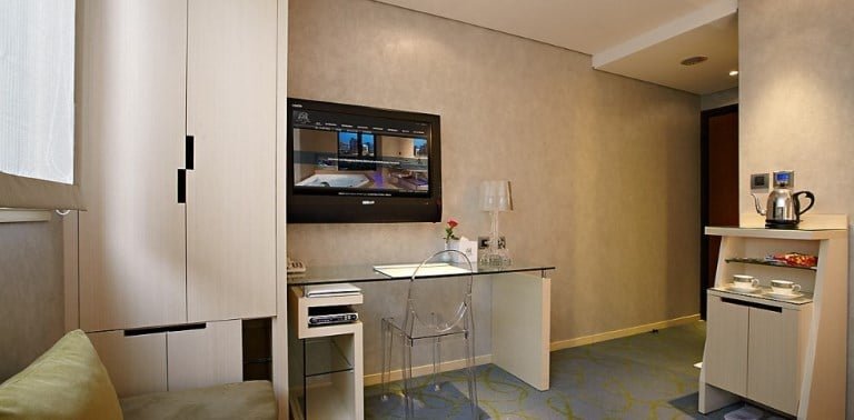 beauty-hotels-taipei-beautique-hotel-superior-suite-5.jpg