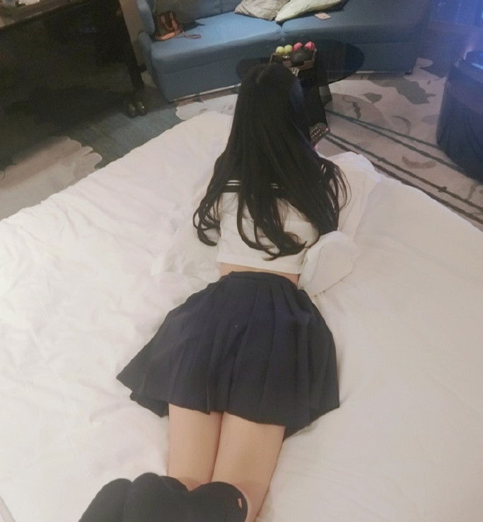 0077niWigy1g2nglrg59hj31681bjaq3.jpg