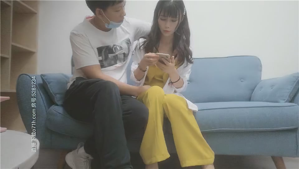 STP16235 近景AV视角，沙发上身材极好的小姐姐被各种角度玩弄抽插，小翘臀观感极佳，.jpg