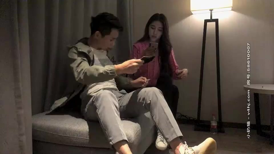 STP17608 高颜值极品粉色毛衣妹子啪啪，口交舔逼翘起屁股沙发后入抽插猛操.jpg.jpg