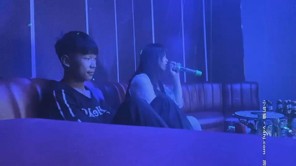 STP17705 专供KTV【KTV勾搭骚女现场搞】喝酒唱歌聊天，玩游戏脱衣服，袜子不能算，一.jpg
