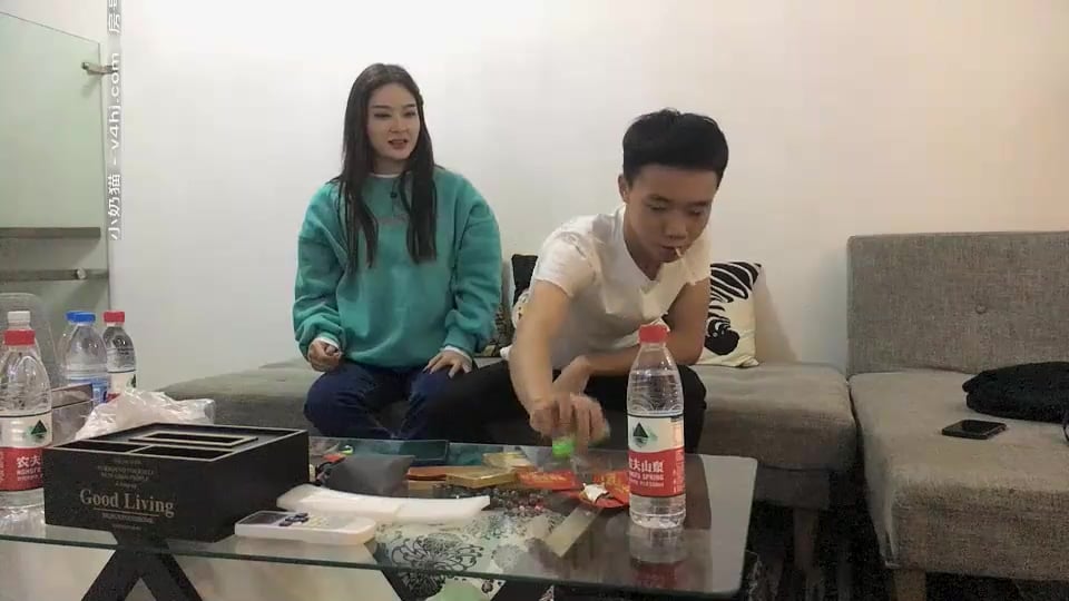 STP17775 绿衣颜值不错妹子啪啪，舌吻摸逼调情在沙发上后入大力抽插猛操.jpg.jpg