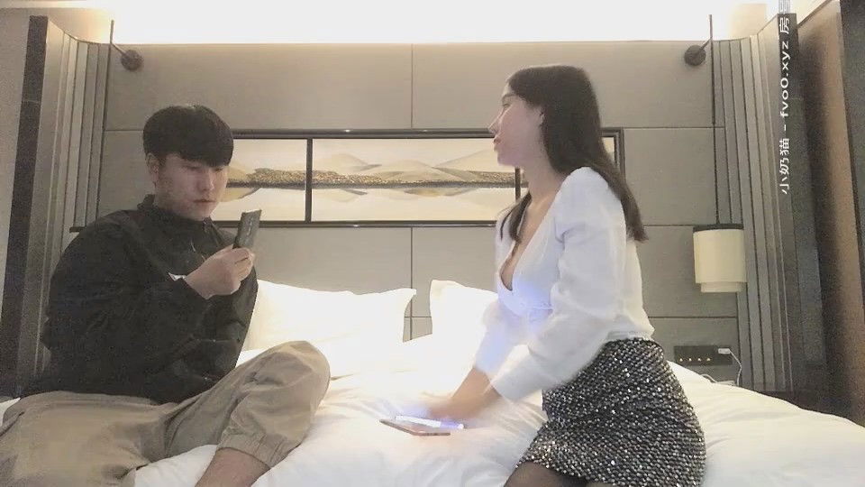 STP17788 高端外围小姐姐，女神温柔美貌又乖巧，小宝猛操干得妹子好满足.jpg.jpg