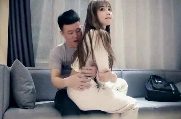 STP17897 小哥太走运了，连续搞了半小时，女神级别的外围美少女，大眼睛齐刘海的发型.jpg