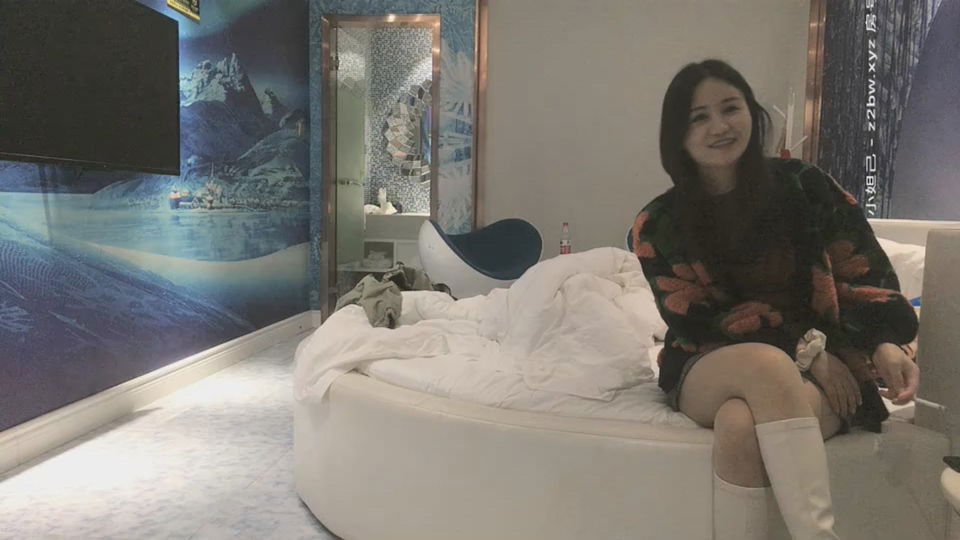 STP18071 3000高价外围小姐姐，颜值女神，美乳翘臀大长腿，超清画质偷拍劲爆刺激.jpg.jpg