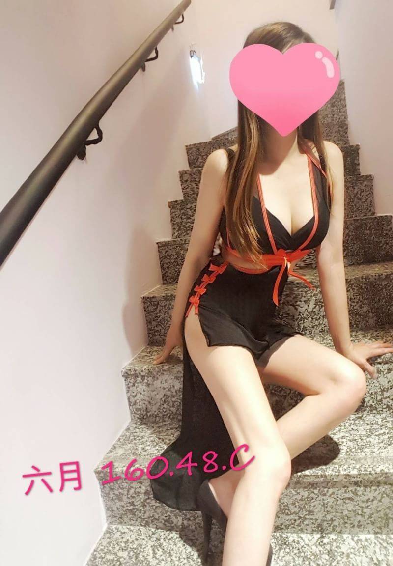六月.jpg