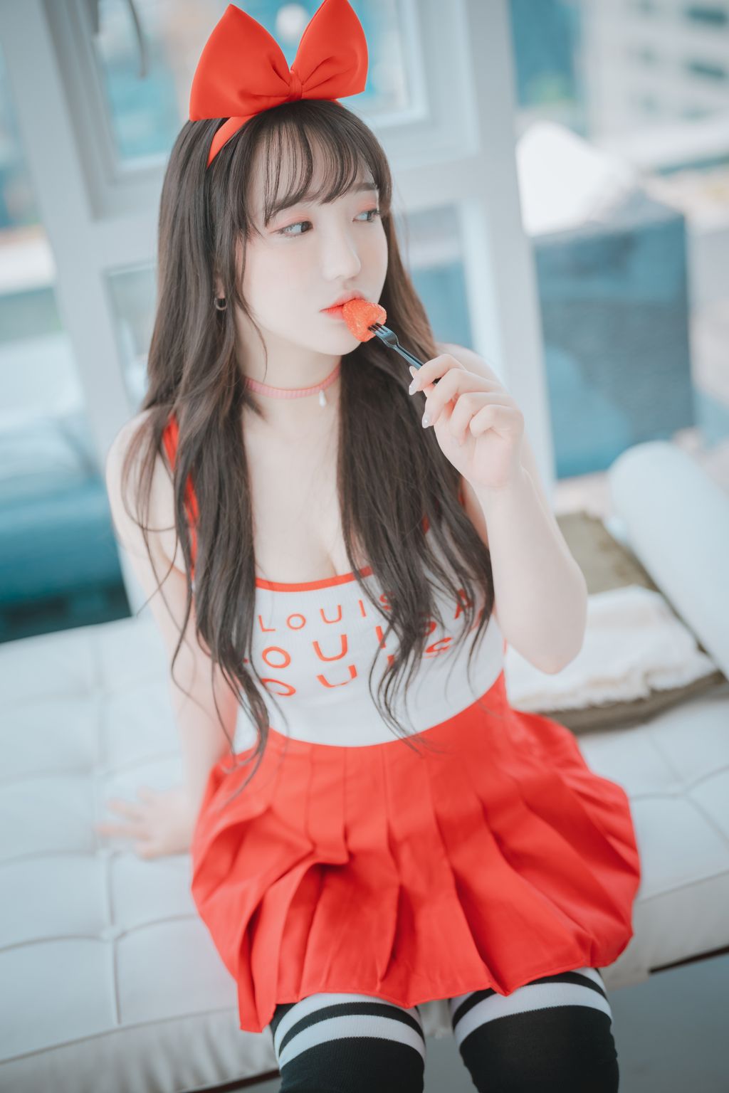 DJAWA-Photo-Son-Ye-Eun-Strawbeery-Girl-MrCong.com-002.jpeg