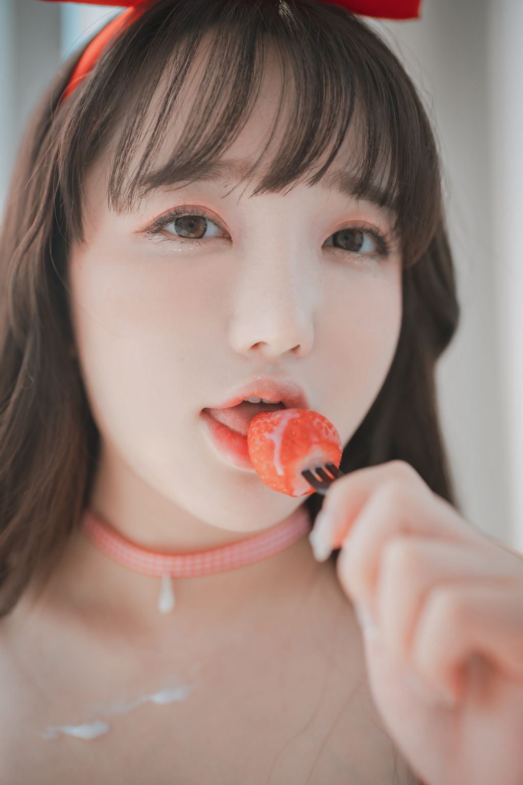 DJAWA-Photo-Son-Ye-Eun-Strawbeery-Girl-MrCong.com-073.jpeg