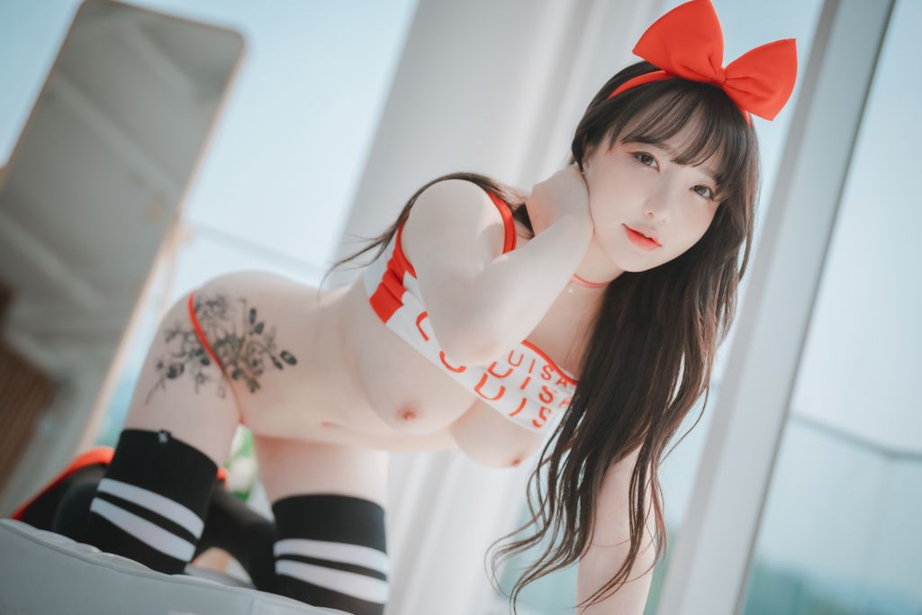 DJAWA-Photo-Son-Ye-Eun-Strawbeery-Girl-Uncensored-MrCong.com-018.jpeg