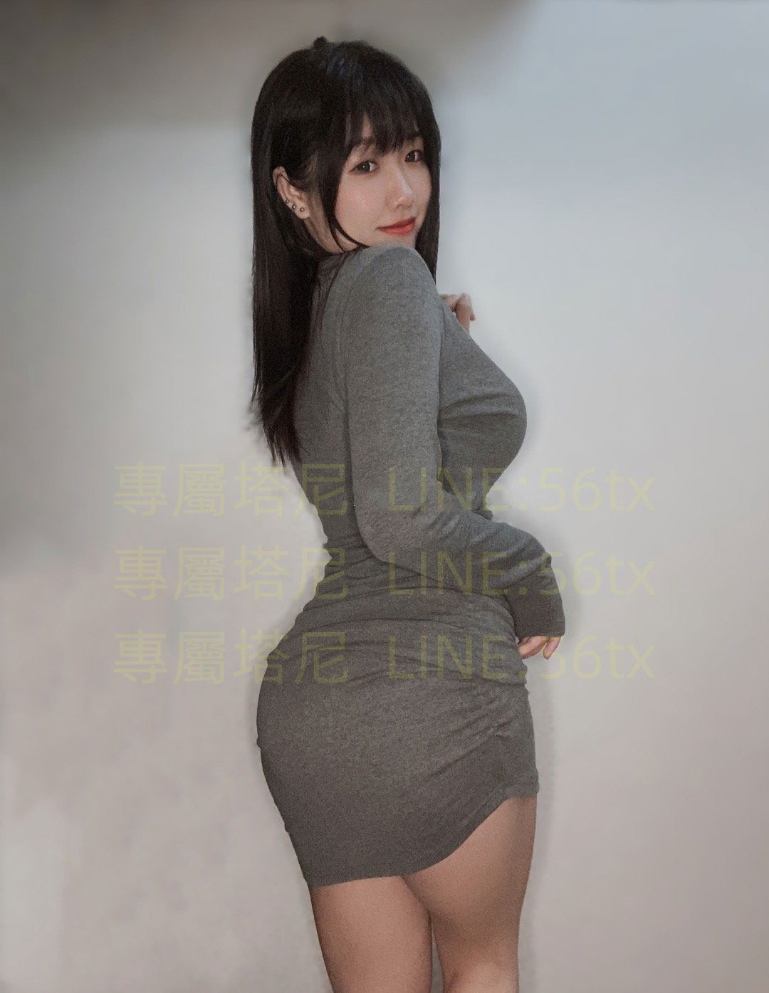 0023Aic6gy1haxiv7cvrkj50u012r41q2.jpg