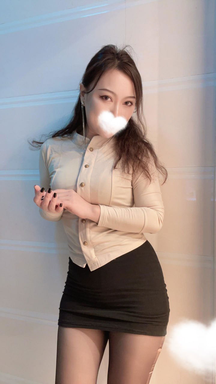 莉莉..jpg