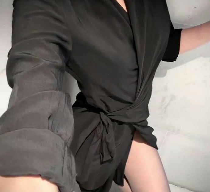 773c26e5gy1i1fie5m0psj20u013yq6d_副本.jpg