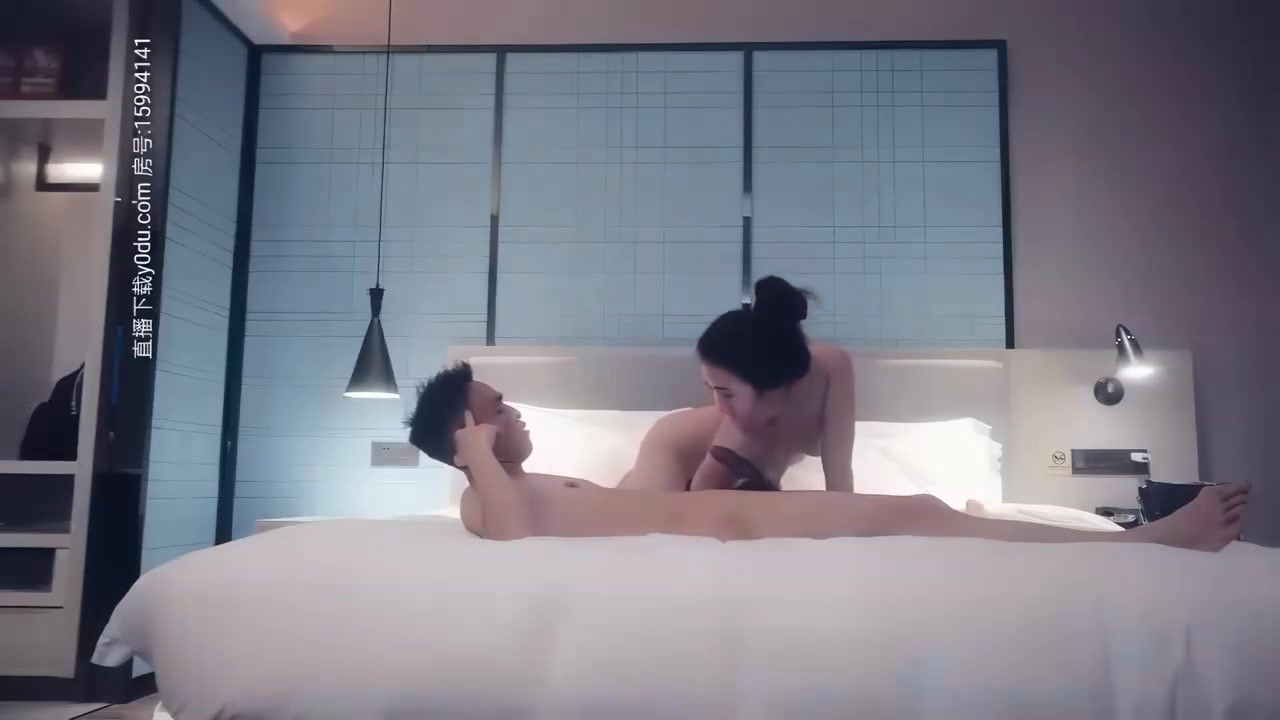 白衣旗袍乖乖女，肌肤白嫩似发光！.mp4.0008.jpg