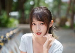 俏麗美少女