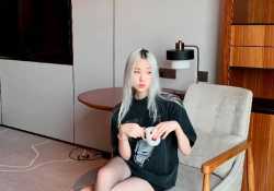 大长美腿玉足翘屁股白嫩妹子