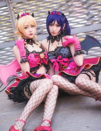 絢濑繪里、東條希兩只小惡魔覺醒Cos