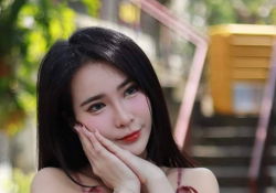 小拎自拍  奶子快掉下來