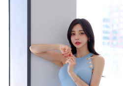 美女OL   迷人翹臀