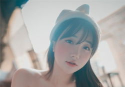 三個網紅美女比奶子  你喜歡哪個
