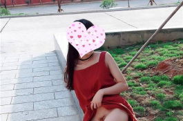 戶外美腿自拍