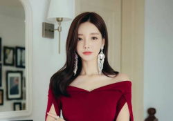 紅色禮服 性感黑絲襪