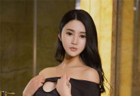 圆润饱满的美乳性感美女金儿私房照图片