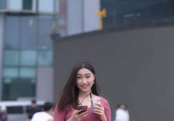 街拍迷你裙