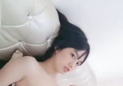 光頭小子與刺青妹