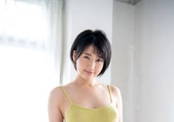 白胖可爱日本AV清新短髮美少女,令人垂涎的玉体 - 夏目響