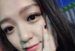 人妻