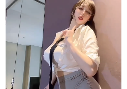 丰满的身材，骚气档不住