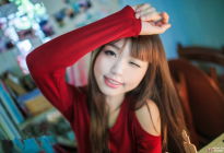 臉上單眼小貓咪