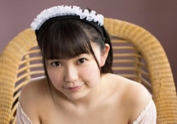 日本AV女郎能美真奈PUNITANぷにたん，各种姿势下的乳房特写