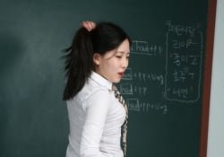 韩国芸能界模特-学生制服大尺度掰屄写真
